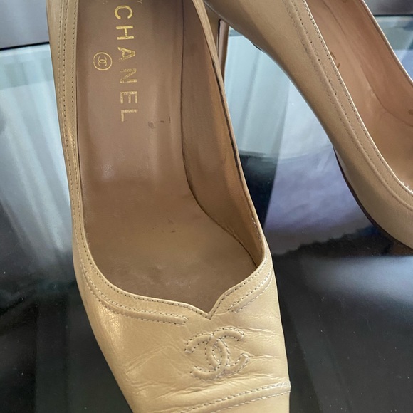 VINTAGE CHANEL leather heels - Picture 2 of 6